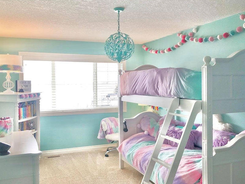 turquoise bedroom light, turquoise chandelier, girls bedroom with turquoise chandelier
